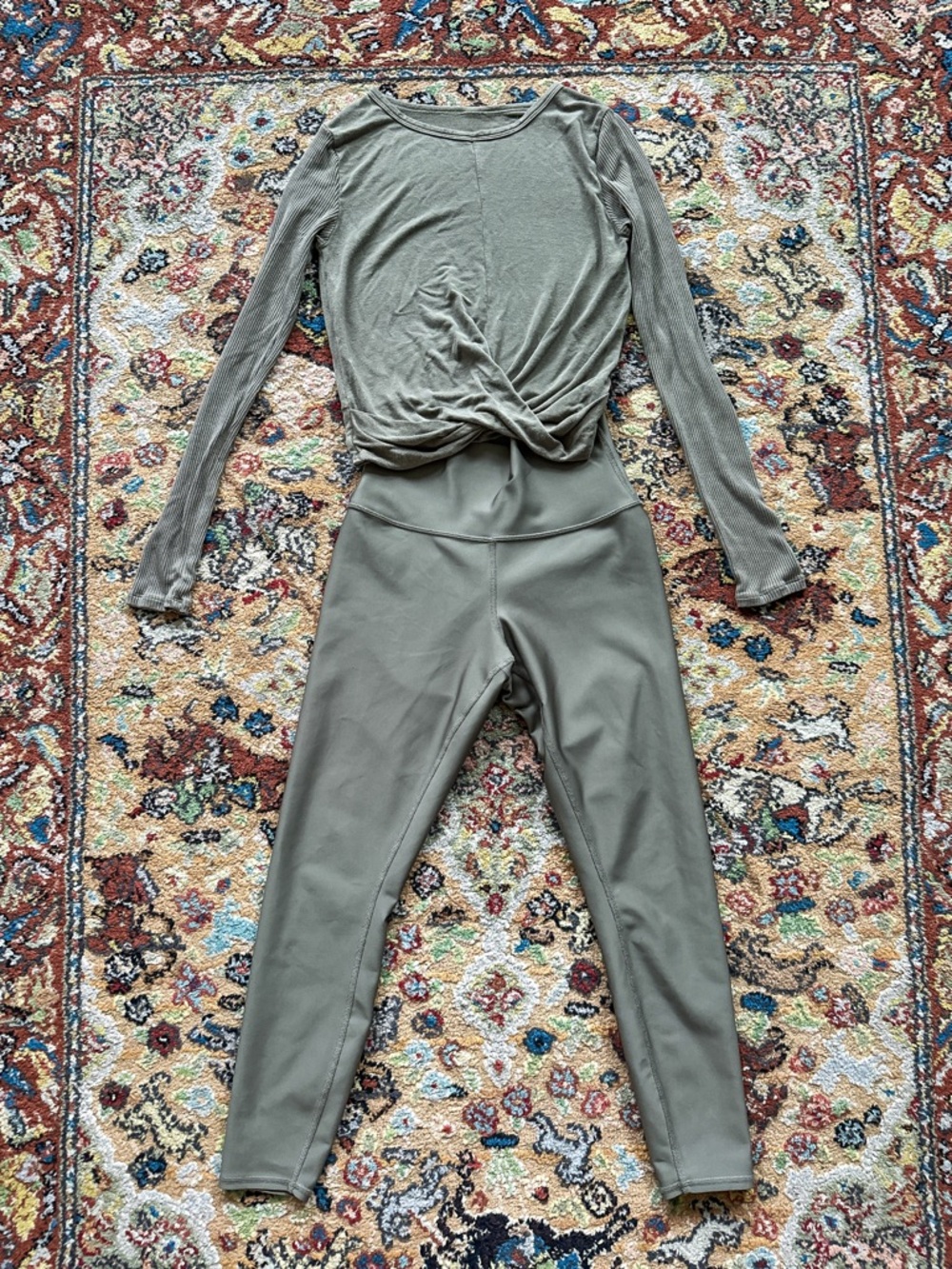 Alo Yoga SET 7/8 High-Waist Airlift Legging + Cover Up — Olive Branch Size Small - Picture 4 of 4